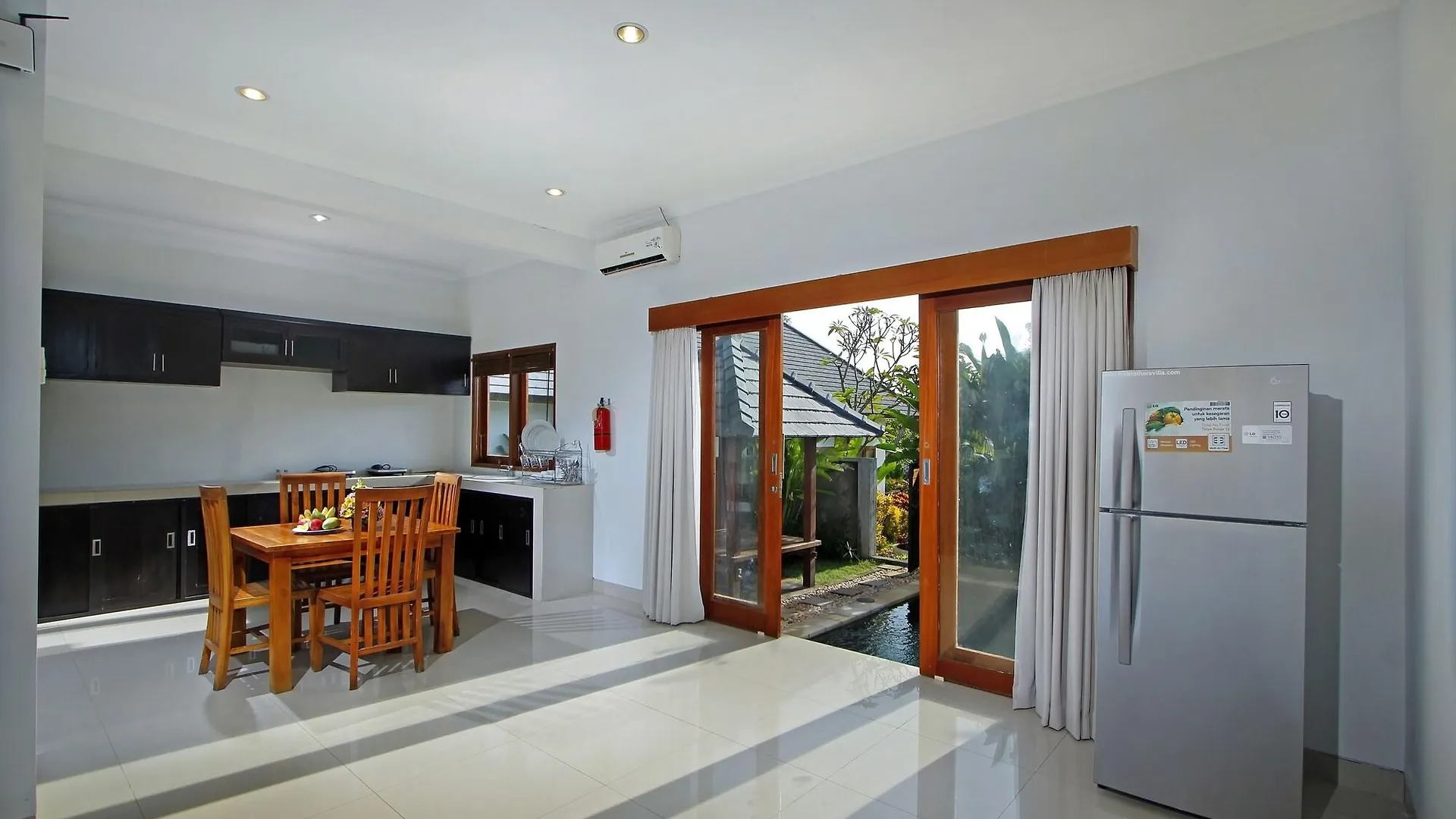 מלון קוטה לומבוק The Brothers Villas Padang Padang