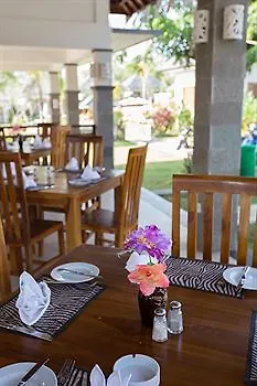 מלון קוטה לומבוק The Brothers Villas Padang Padang